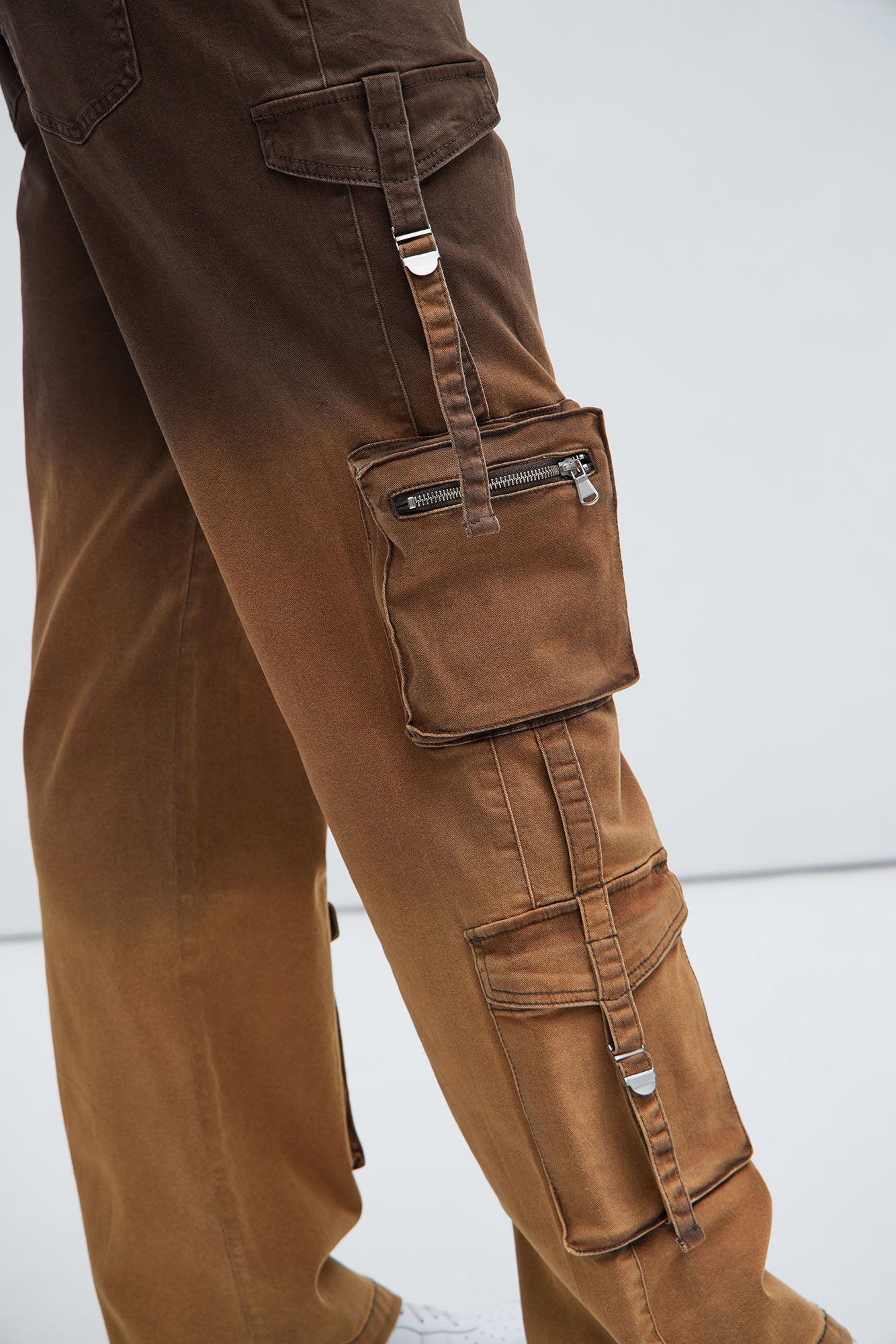 https://cdn.shopify.com/s/files/1/0293/9277/files/02-23-24_S7_32_ZDF01T410053_Brown_CZ_DJ_10-18-43_36564_RB.jpg?v=1709315423