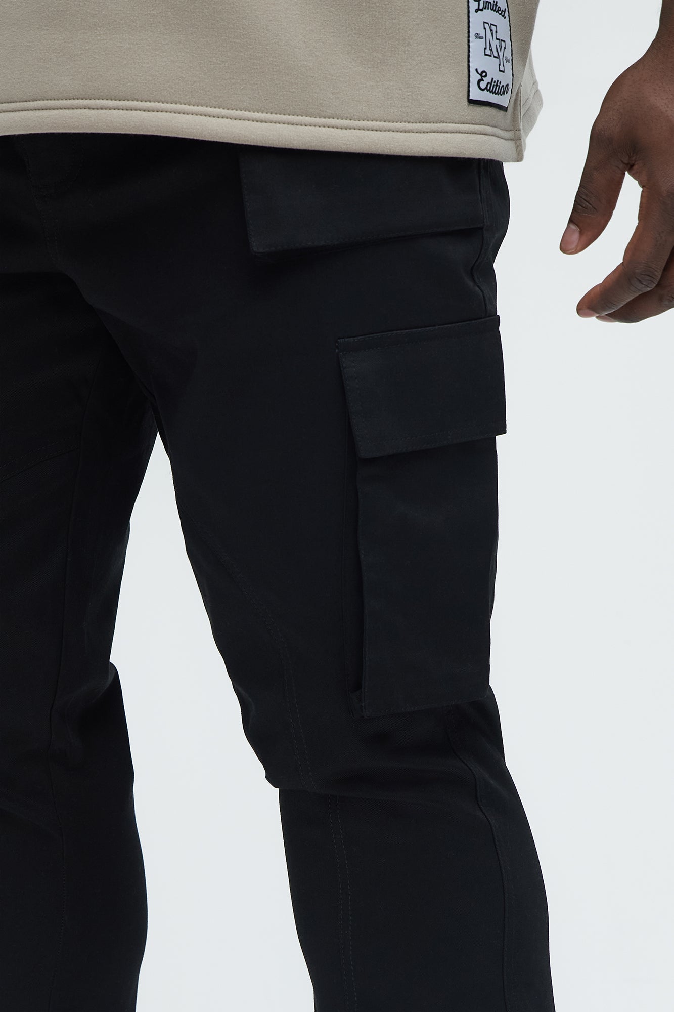 https://cdn.shopify.com/s/files/1/0293/9277/files/03-26-25_S7_28_ZDF01T510029_Black_AE_DJ_10-46-49_PLUS_71870_PXF.jpg?v=1743642781