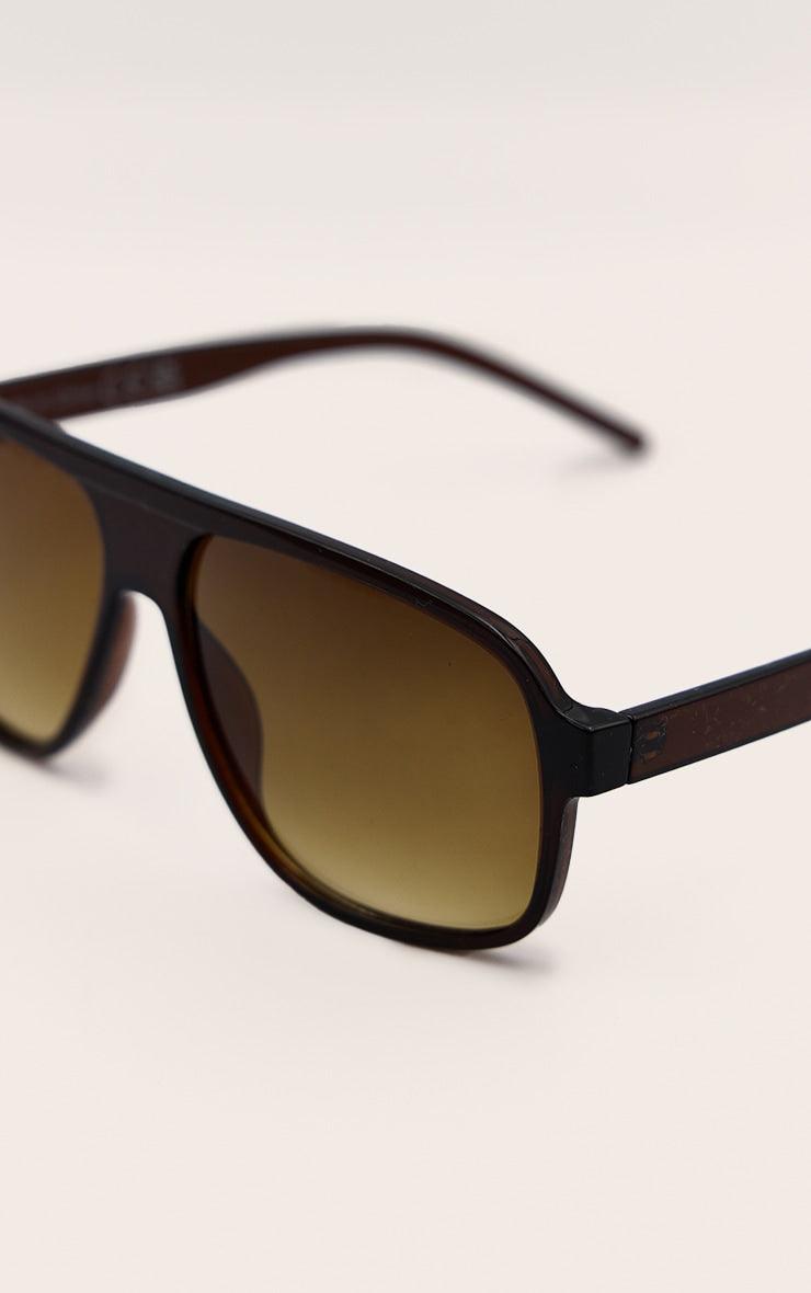 https://cdn-img.prettylittlething.com/0/4/b/9/04b901ce1d4daad6afd956080041e4368c6395f0_CNL7861_3_chocolate_slim_aviator_sunglasses.jpg