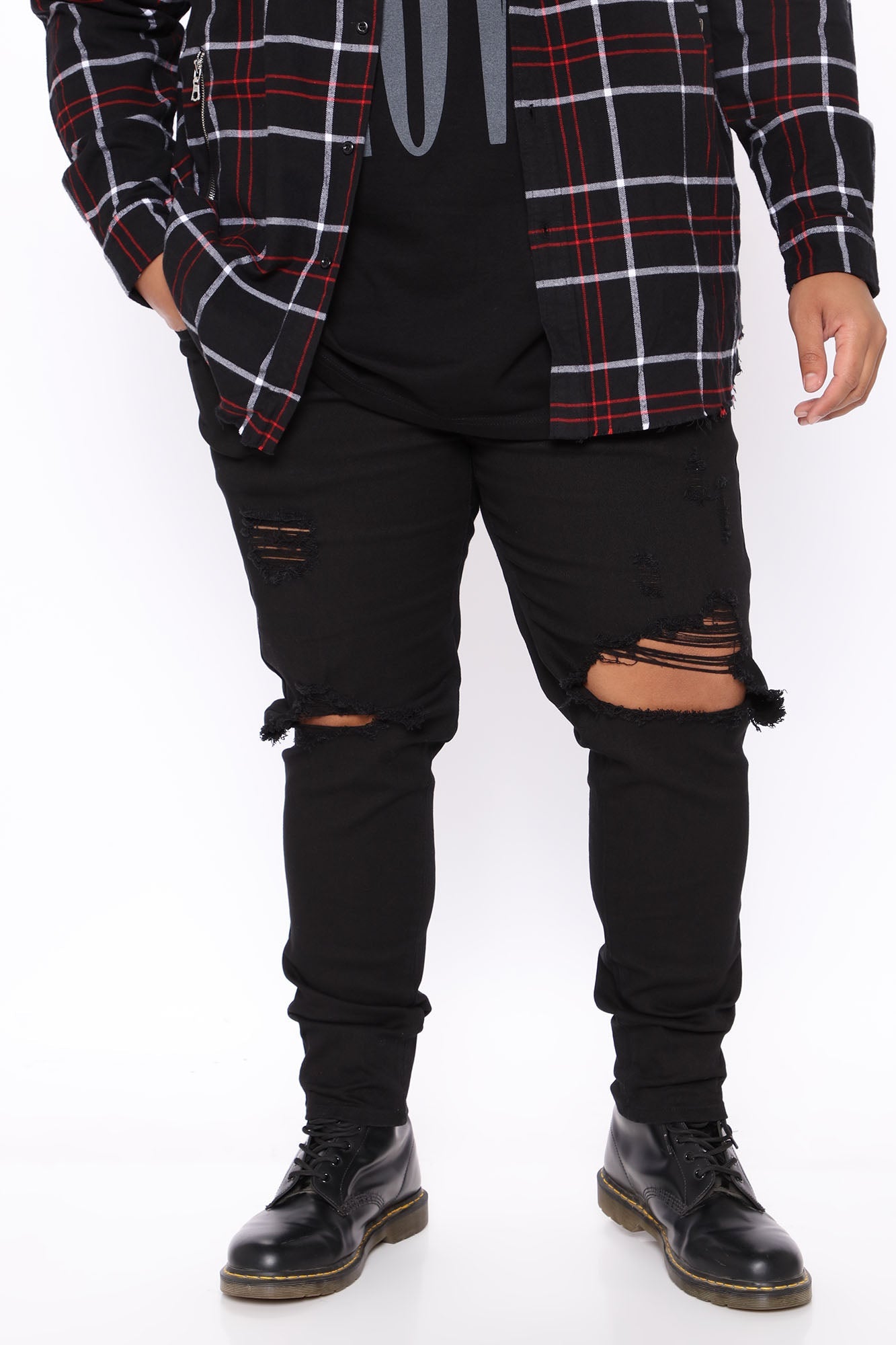 https://cdn.shopify.com/s/files/1/0293/9277/products/09-03-20Studio3_AP_JH_13-45-10_95_RH12137_Black_58264_PLUS_WG.jpg?v=1698855930
