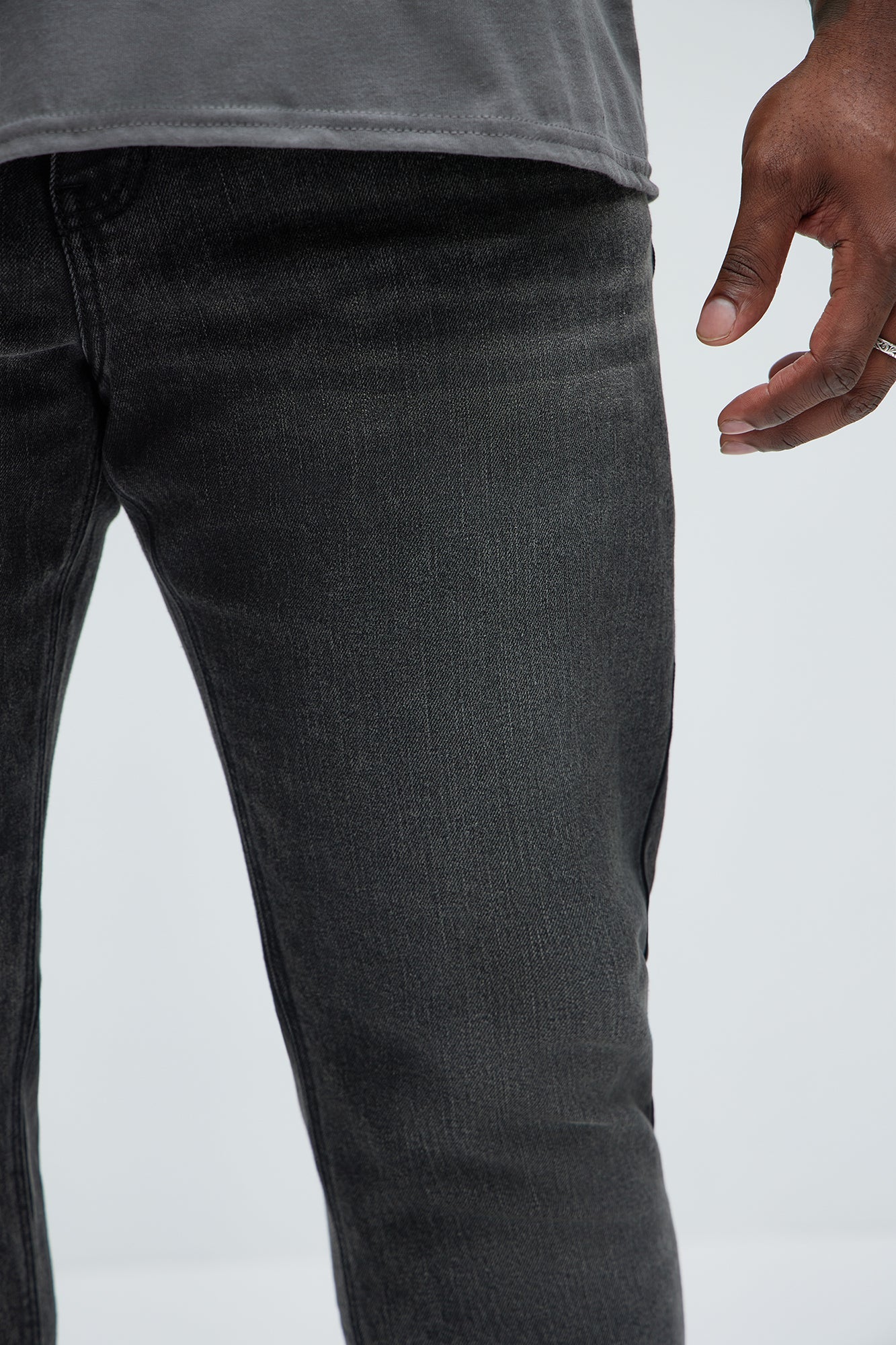 https://cdn.shopify.com/s/files/1/0293/9277/files/09-06-24_S7_40_ZDF01D430044_BlackWash_CZ_DJ_10-48-13_PLUS_56940_PXF.jpg?v=1725903655