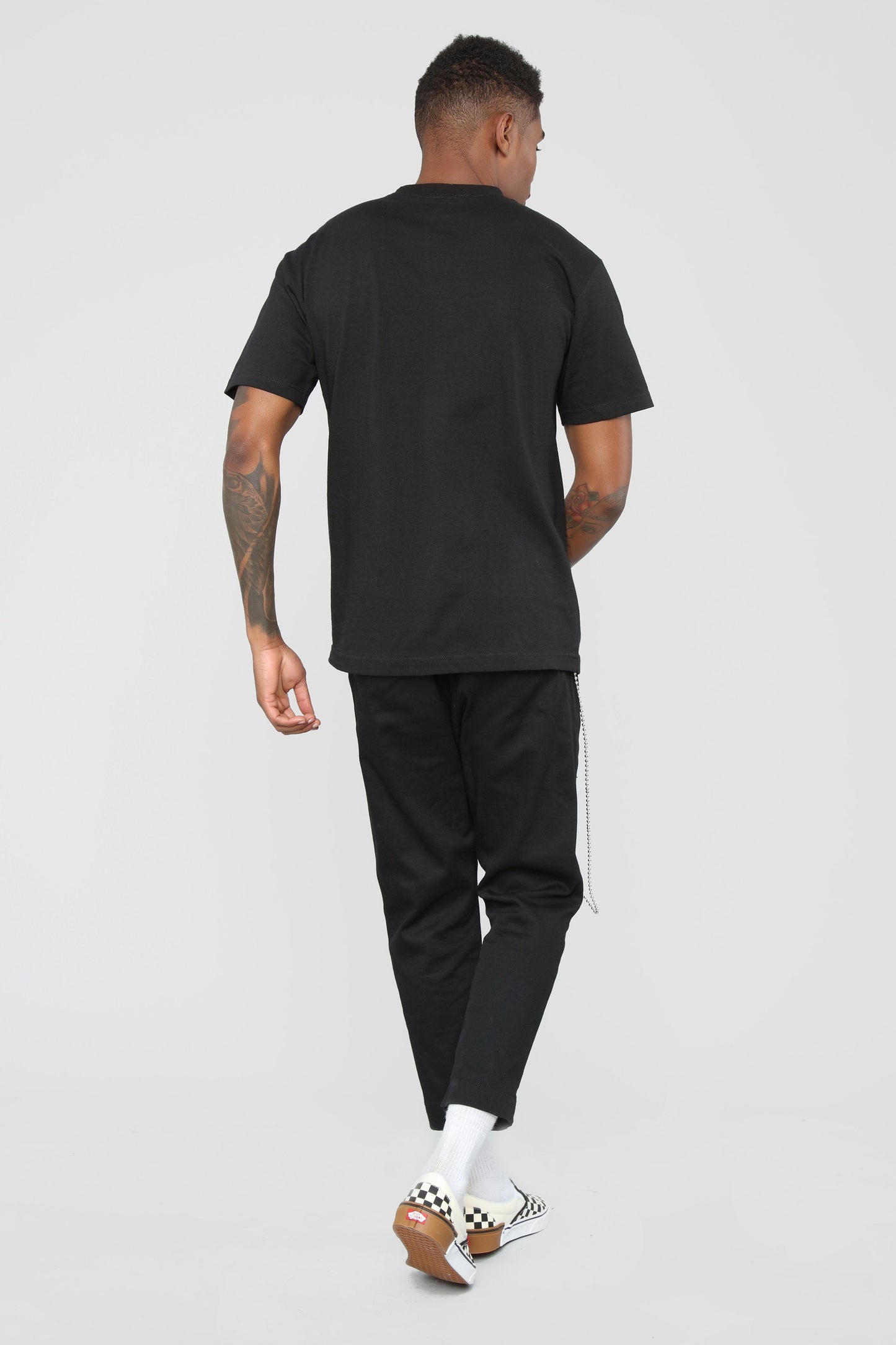https://cdn.shopify.com/s/files/1/0293/9277/products/09-13-18_Studio_3_16-28-27_M1323_Black_0532_AJ_AJ.jpg?v=1649978388