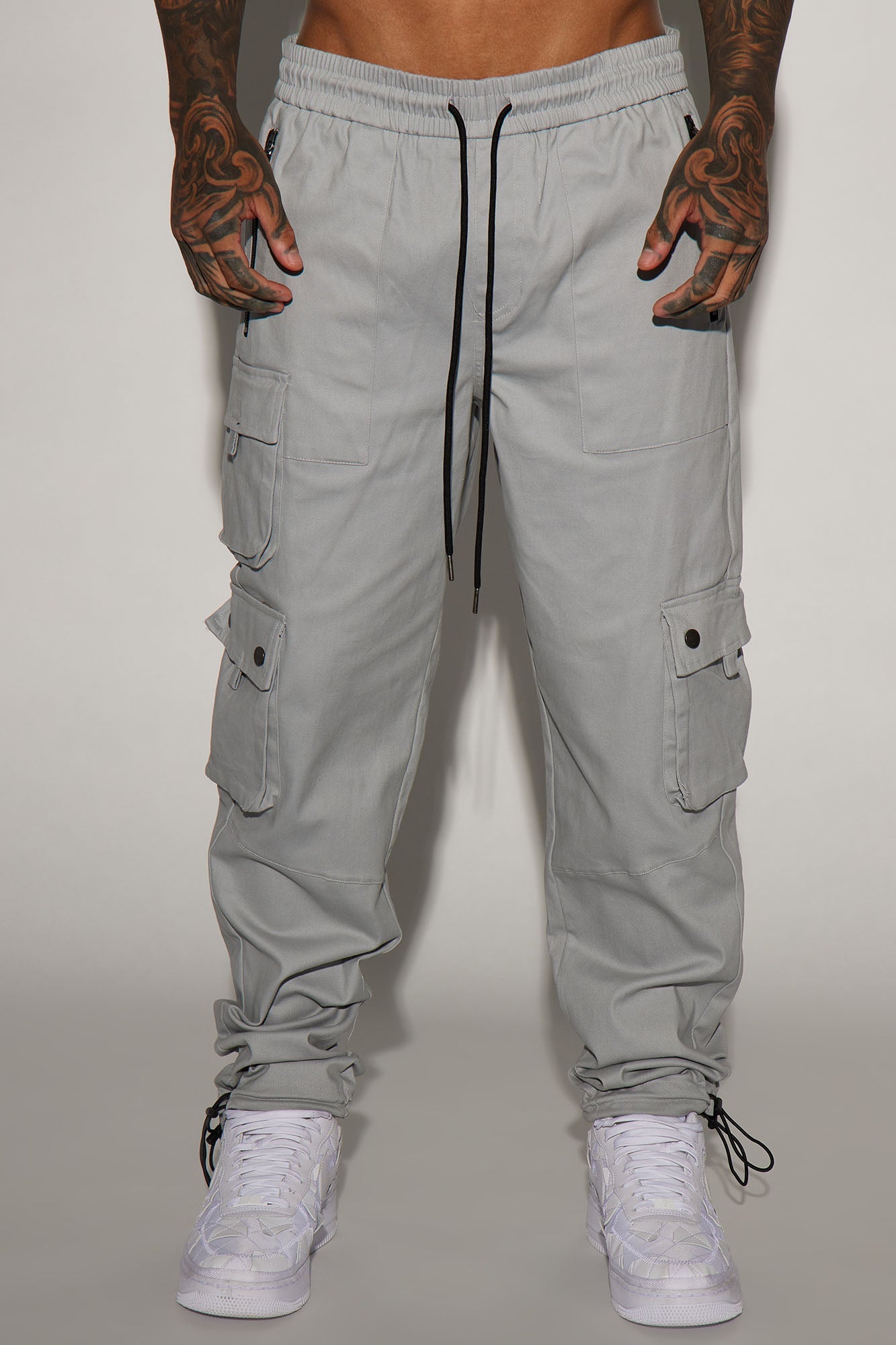 https://cdn.shopify.com/s/files/1/0293/9277/files/10-12-23Studio7_KF_DJ_10-44AM_33_AZ002T_Grey_P_17170_WG.jpg?v=1697669310