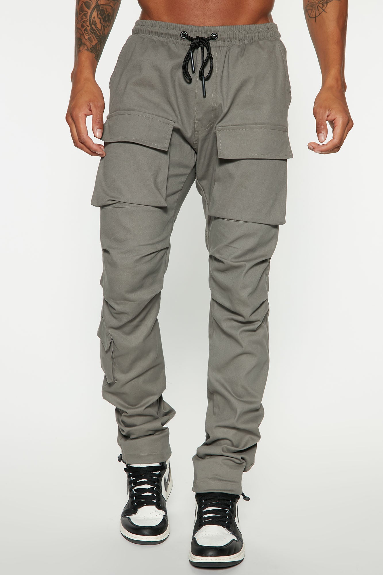 https://cdn.shopify.com/s/files/1/0293/9277/products/10-17-22Studio3_TH_DJ_09-26-36_10_HD22B307_Charcoal_31061_SG.jpg?v=1666629986