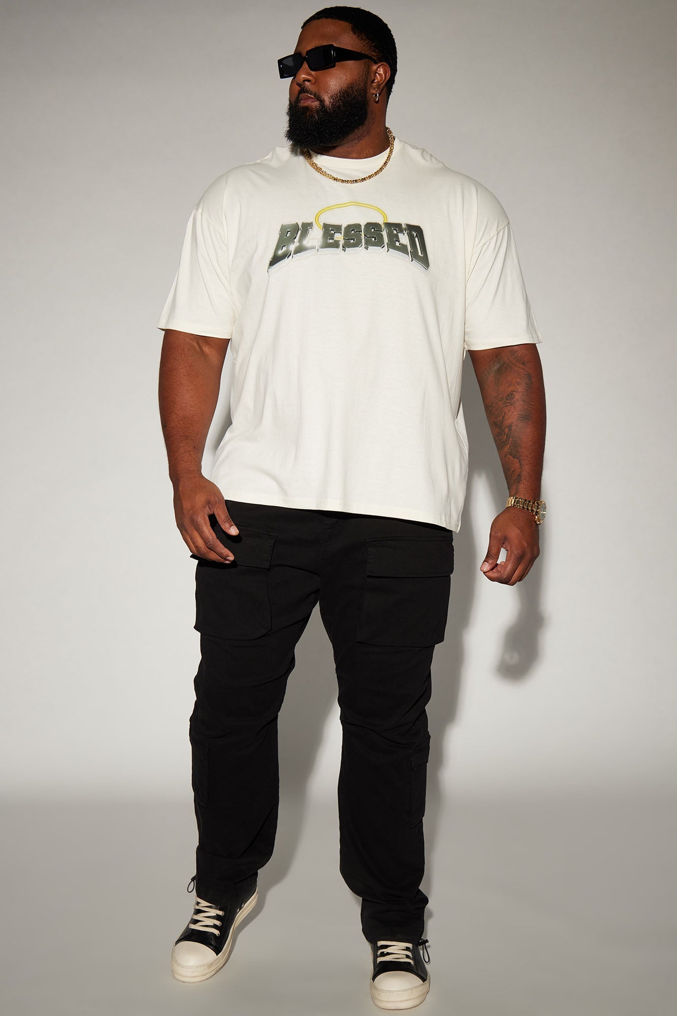 https://cdn.shopify.com/s/files/1/0293/9277/files/11-15-23Studio8_KT_AG_15-30-26_89_HD22B307_Black_P_PLUS_27425_ES.jpg?v=1744408976