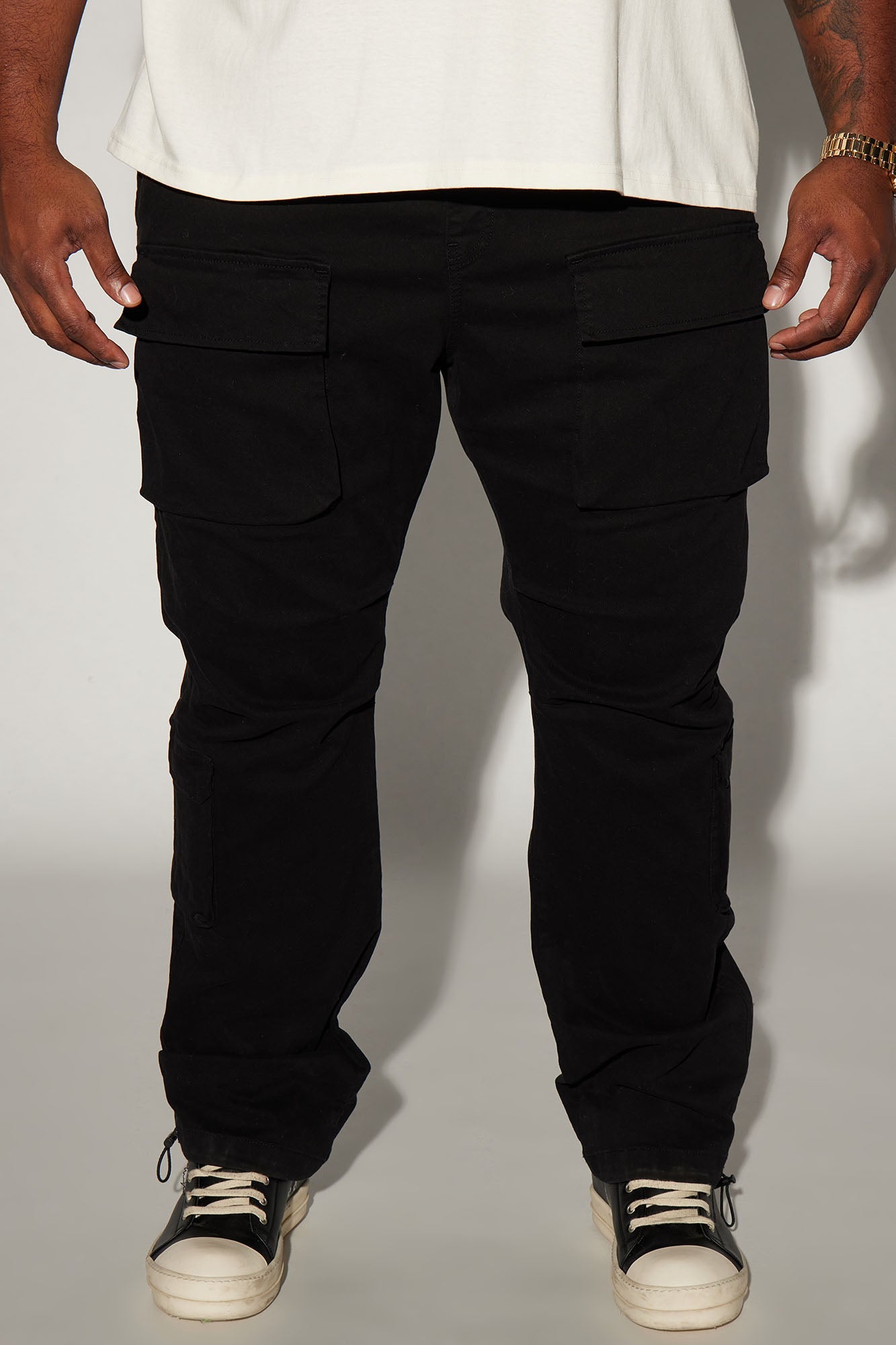 https://cdn.shopify.com/s/files/1/0293/9277/files/11-15-23Studio8_KT_AG_15-30-26_89_HD22B307_Black_P_PLUS_27435_ES.jpg?v=1744408976