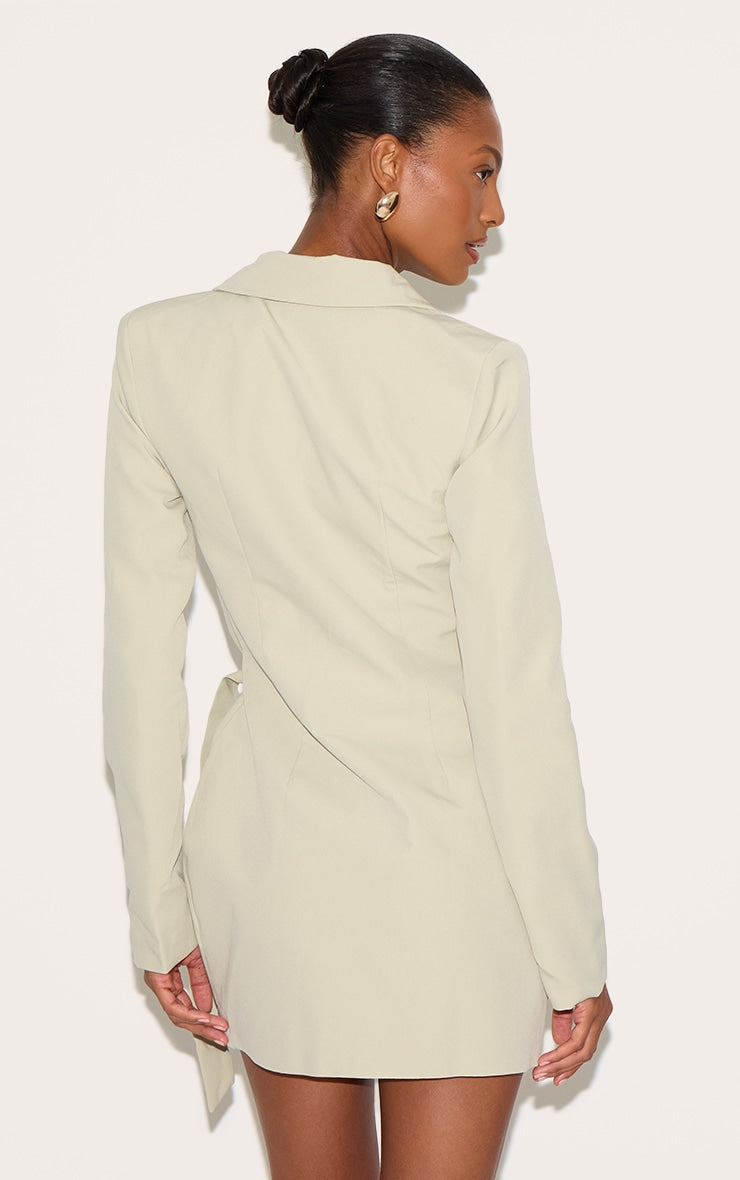 https://cdn-img.prettylittlething.com/1/b/7/f/1b7fc9309044b93057d6af8f7a6a63d9fb332a77_CNM0107_2_sage_plunge_tie_side_blazer_dress.jpg