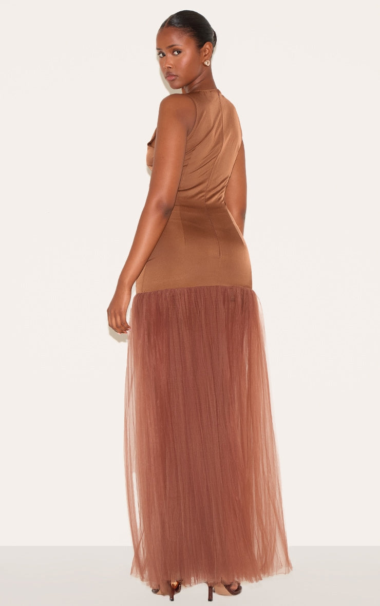 https://cdn-img.prettylittlething.com/1/d/2/c/1d2cb7106b39b4a02991fd65b9ca32f89cc896b0_CNM0557_2_chocolate_scoop_neck_drop_waist_maxi_dress.jpg