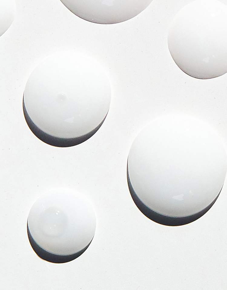 https://images.asos-media.com/products/curlsmith-moisture-memory-reactivator-travel-size-51ml/205244538-3?$n_750w$&wid=750&fit=constrain
