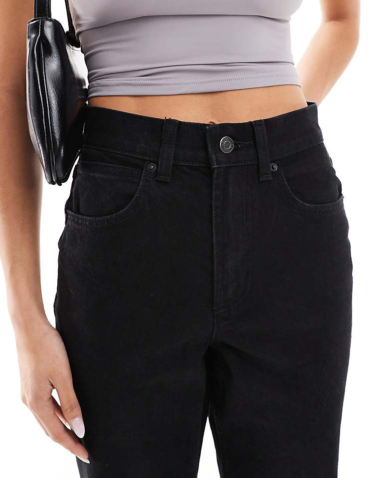 https://images.asos-media.com/products/asos-design-cropped-comfort-stretch-straight-leg-jean-in-clean-black/205472112-5?$n_750w$&wid=750&fit=constrain