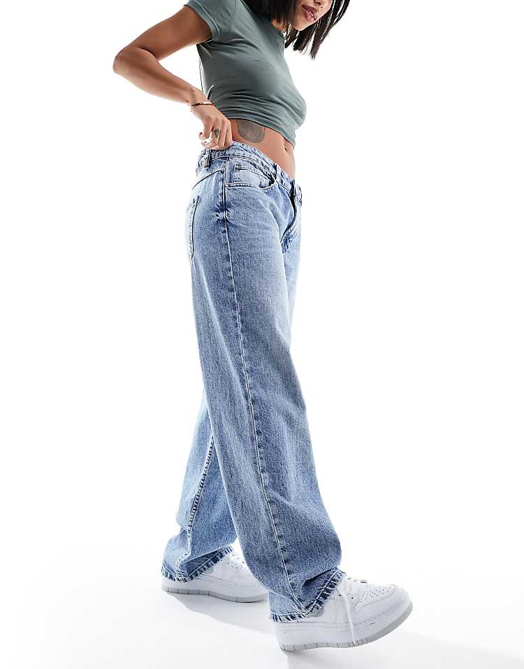 https://images.asos-media.com/products/asos-design-baggy-jeans-in-mid-blue/205694833-1-midblue?$n_750w$&wid=750&fit=constrain