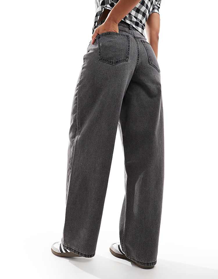 https://images.asos-media.com/products/miss-selfridge-baggy-jean-in-grey-wash/205922162-4?$n_750w$&wid=750&fit=constrain