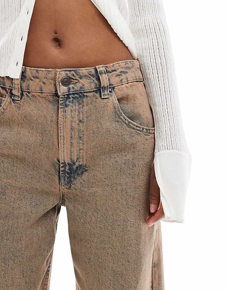 https://images.asos-media.com/products/asos-design-baggy-jeans-in-stone-tint/205958447-4?$n_750w$&wid=750&fit=constrain