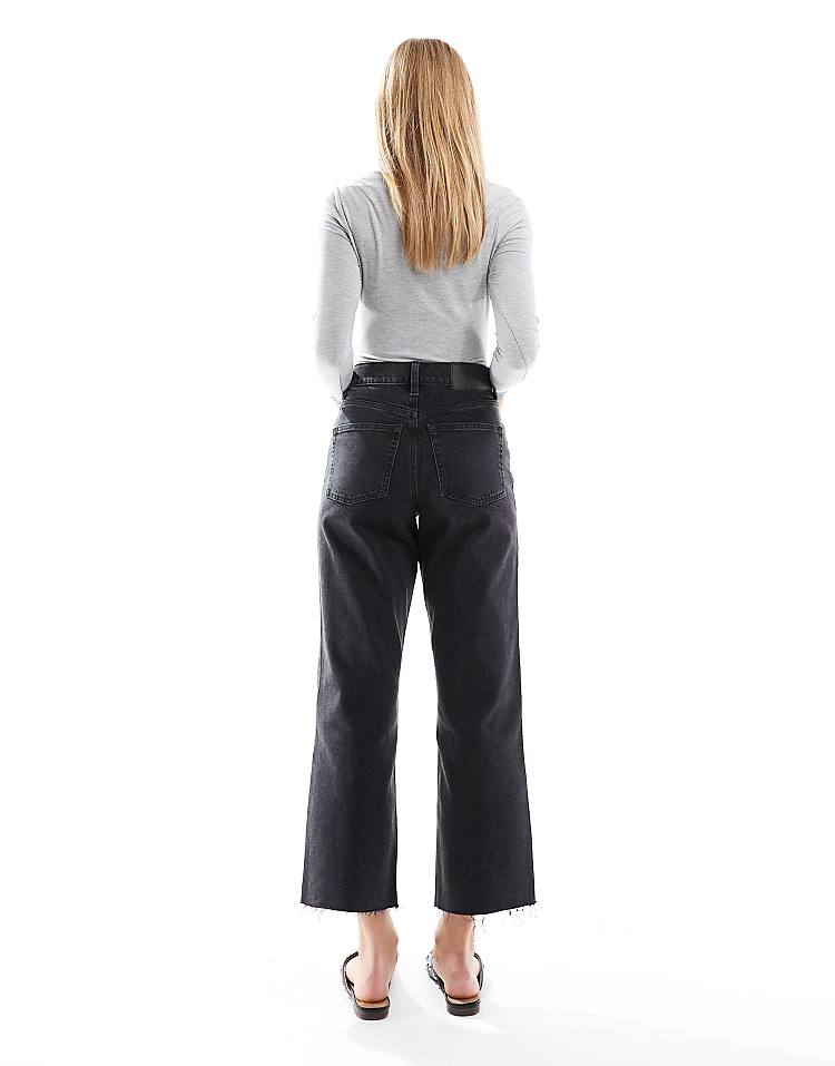 https://images.asos-media.com/products/asos-design-cropped-comfort-stretch-straight-leg-jean-in-black/206426603-2?$n_750w$&wid=750&fit=constrain