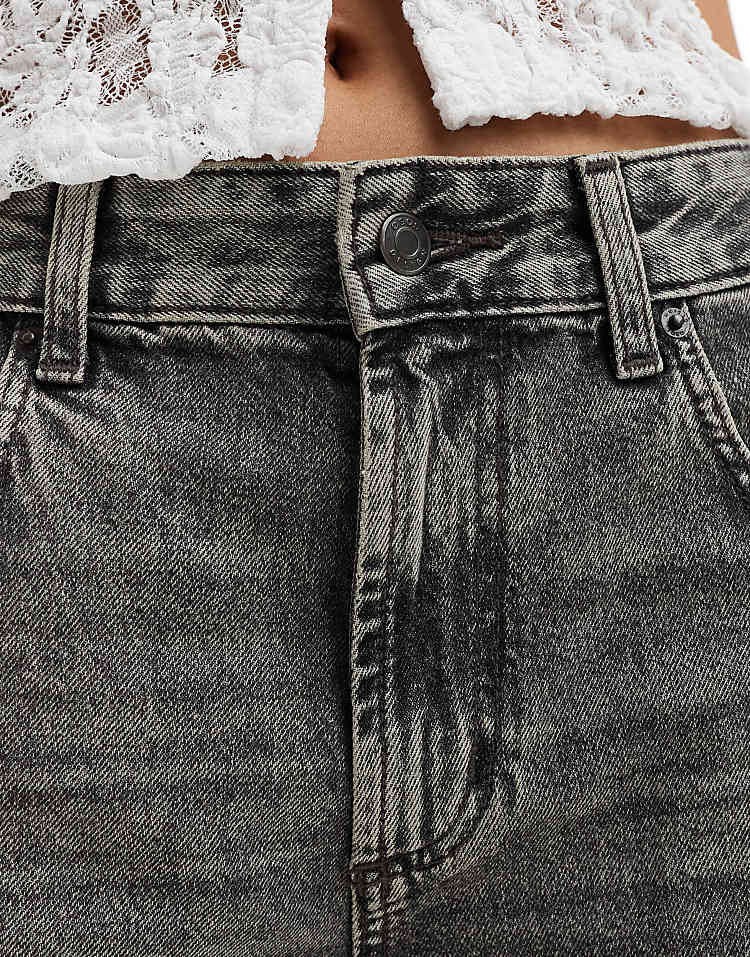 https://images.asos-media.com/products/asos-design-baggy-jeans-in-grey/206427908-4?$n_750w$&wid=750&fit=constrain