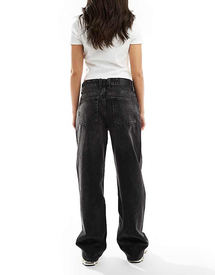https://images.asos-media.com/products/asos-design-baggy-jeans-in-washed-black/206427918-2?$n_750w$&wid=750&fit=constrain