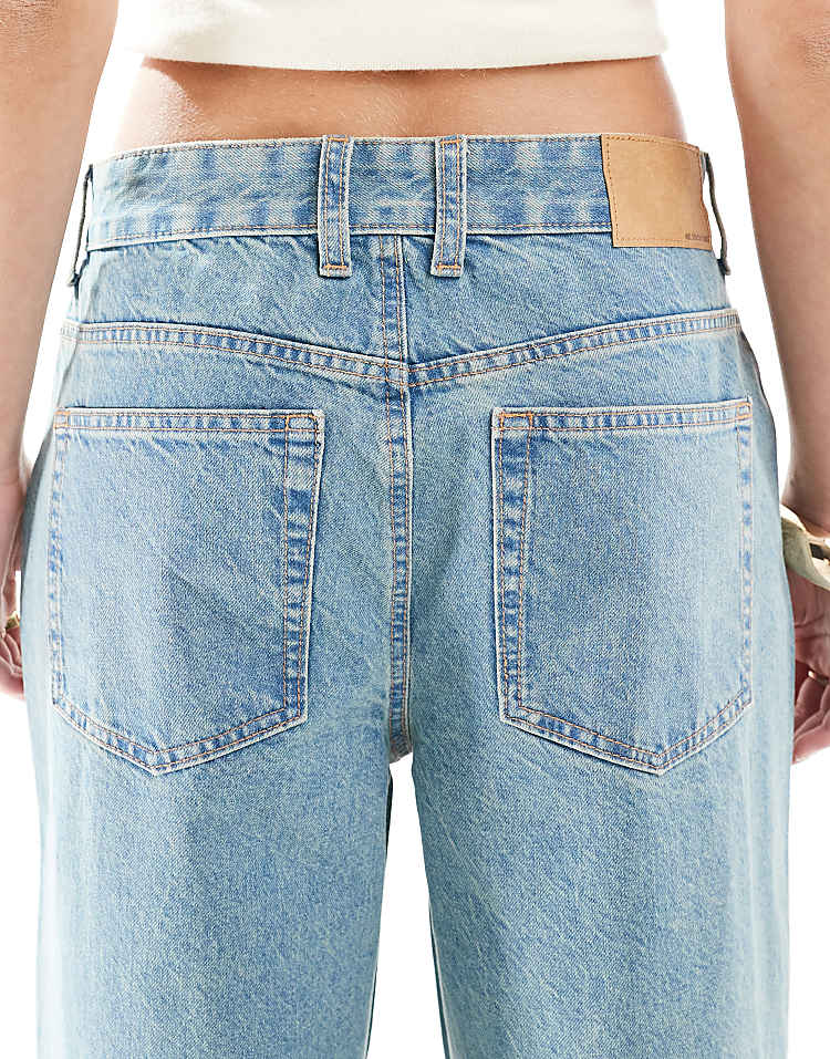 https://images.asos-media.com/products/asos-design-baggy-jeans-in-pale-vintage-blue/206427944-4?$n_750w$&wid=750&fit=constrain