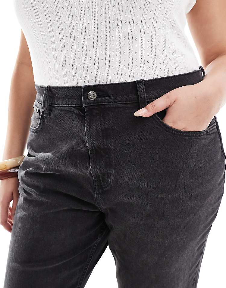 https://images.asos-media.com/products/asos-design-curve-mid-rise-flare-jeans-in-washed-black/206428118-5?$n_750w$&wid=750&fit=constrain