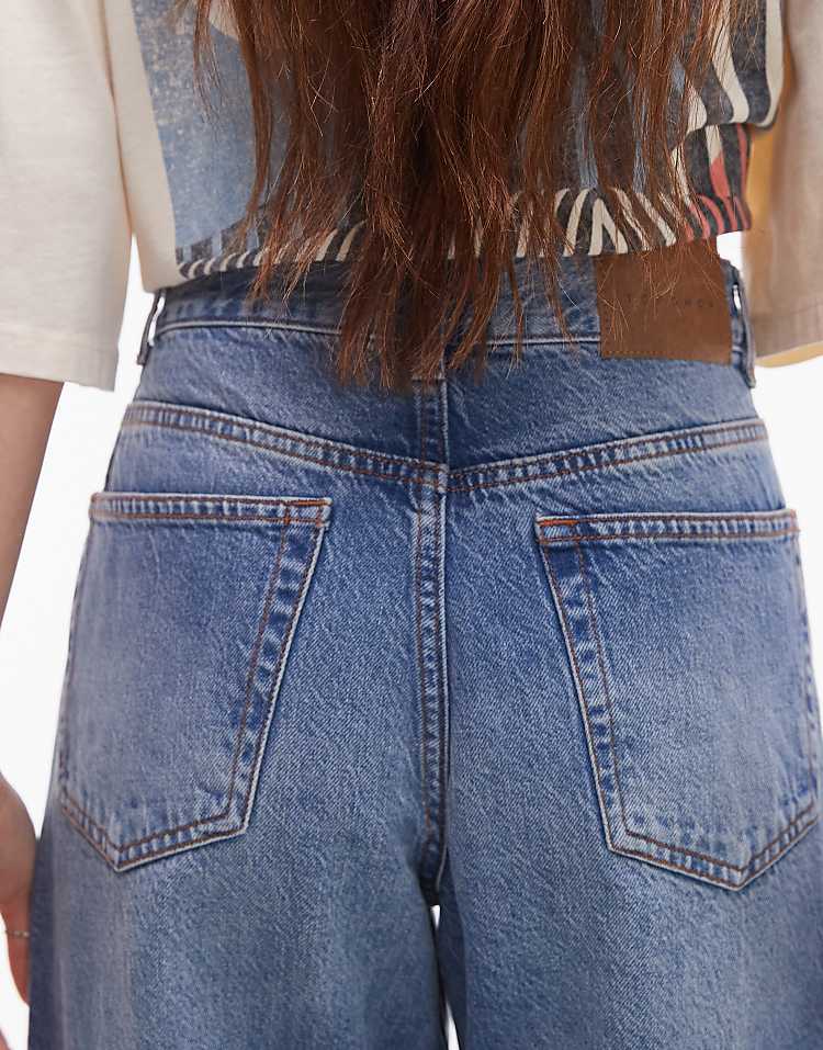 https://images.asos-media.com/products/topshop-mid-rise-loose-fit-straight-jean-in-mid-blue/206443565-4?$n_750w$&wid=750&fit=constrain