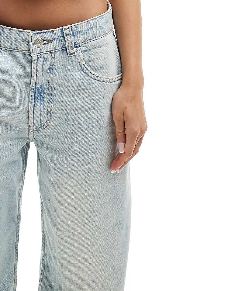 https://images.asos-media.com/products/asos-design-baggy-jeans-with-rips-in-light-wash/206454238-4?$n_750w$&wid=750&fit=constrain
