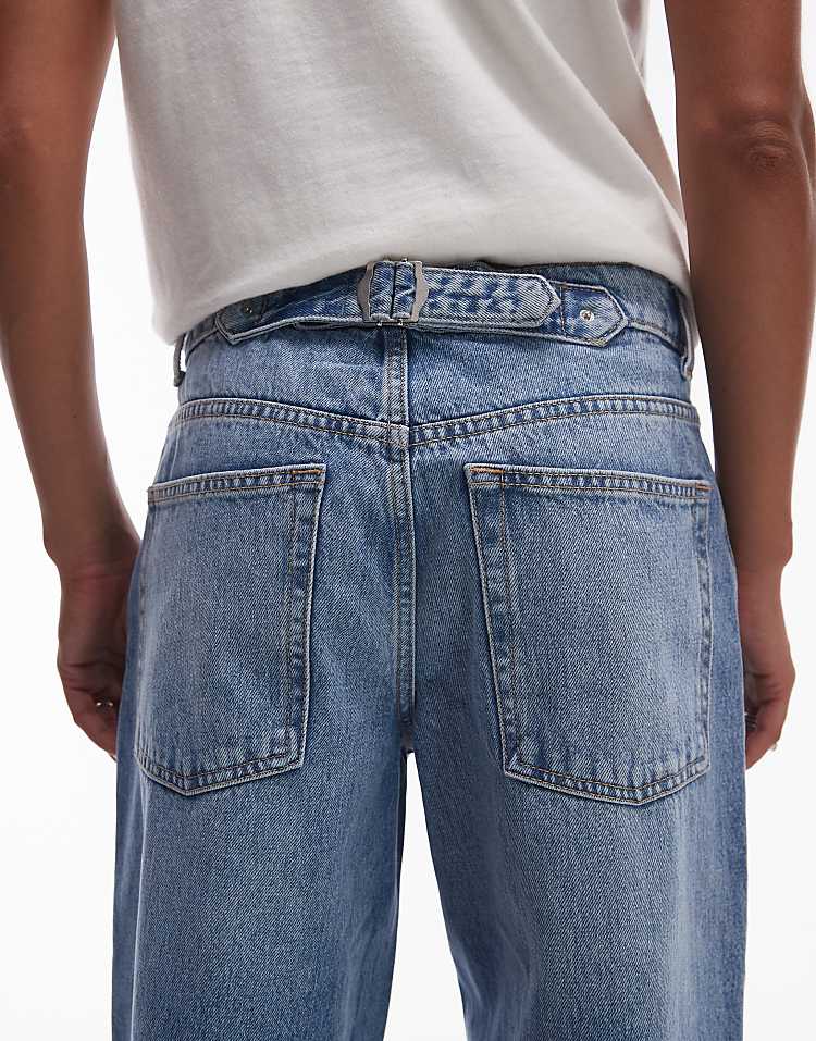 https://images.asos-media.com/products/topshop-cinch-low-rise-relaxed-jean-in-bleach/206524731-4?$n_750w$&wid=750&fit=constrain