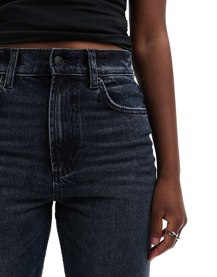 https://images.asos-media.com/products/asos-design-cropped-comfort-stretch-straight-leg-jeans-in-blue-black/206879798-3?$n_750w$&wid=750&fit=constrain