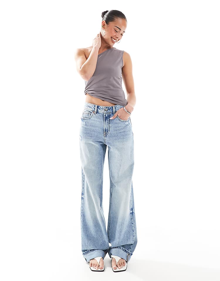 https://images.asos-media.com/products/stradivarius-wide-leg-turn-up-dad-jean-in-light-blue/206907339-1-blue?$n_750w$&wid=750&fit=constrain