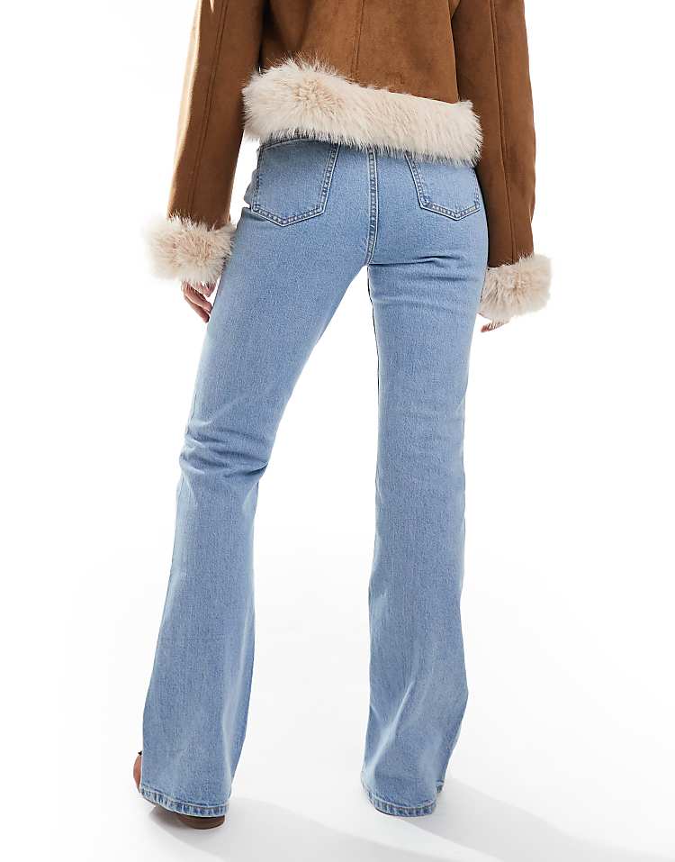 https://images.asos-media.com/products/asos-design-mid-rise-flare-jeans-in-pale-wash/206931801-5?$n_750w$&wid=750&fit=constrain