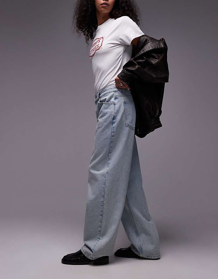 https://images.asos-media.com/products/topshop-cinch-low-rise-relaxed-jean-in-bleach/206988650-3?$n_750w$&wid=750&fit=constrain