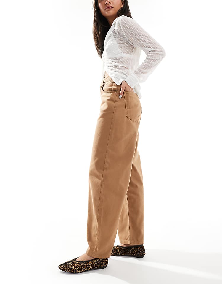 https://images.asos-media.com/products/asos-design-barrel-leg-jean-in-tan-with-gold-details/207160325-3?$n_750w$&wid=750&fit=constrain