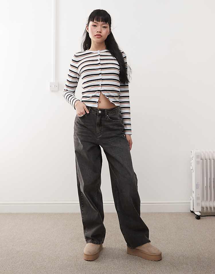 https://images.asos-media.com/products/miss-selfridge-baggy-jean-in-light-black-wash/207547189-1-black?$n_750w$&wid=750&fit=constrain
