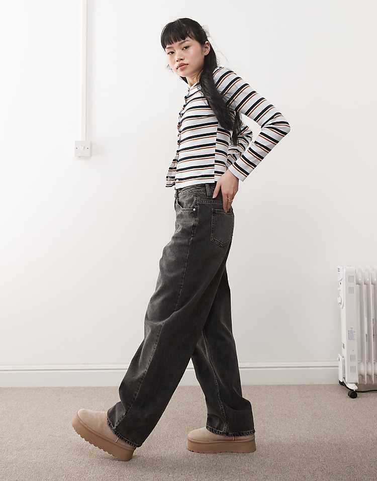 https://images.asos-media.com/products/miss-selfridge-baggy-jean-in-light-black-wash/207547189-3?$n_750w$&wid=750&fit=constrain