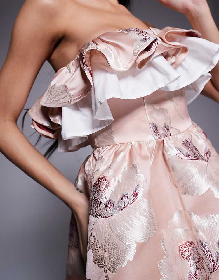 https://images.asos-media.com/products/asos-luxe-jacquard-bandeau-skater-mini-dress-with-pleated-poplin-in-floral-print/207760112-3?$n_750w$&wid=750&fit=constrain