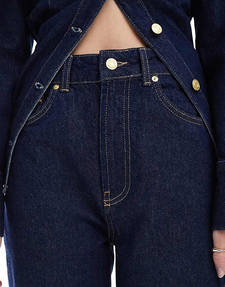 https://images.asos-media.com/products/asos-design-barrel-leg-jeans-in-rinse-co-ord/207897648-5?$n_750w$&wid=750&fit=constrain