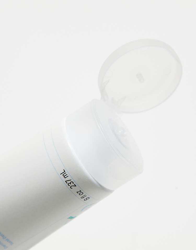 https://images.asos-media.com/products/curlsmith-fragrance-free-leave-in-237ml/208454169-4?$n_750w$&wid=750&fit=constrain