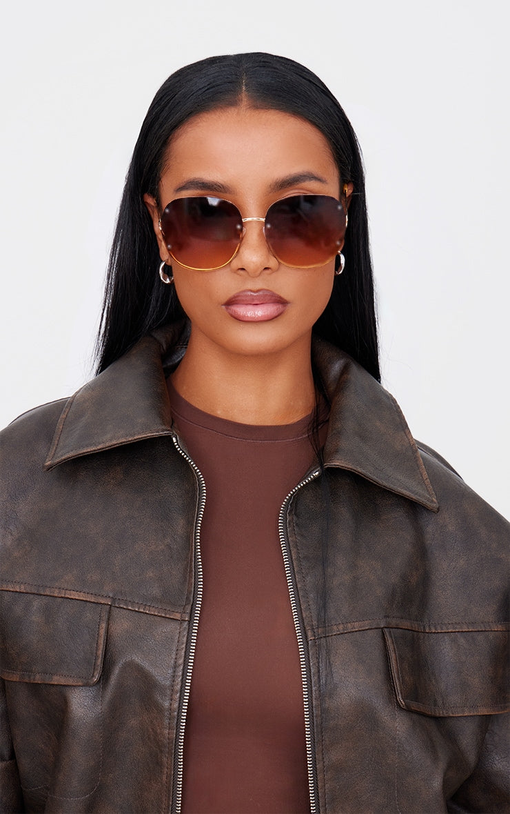 https://cdn-img.prettylittlething.com/2/c/a/9/2ca9e01ba660644dda62794355784c0023648721_cmp7921_1.jpg