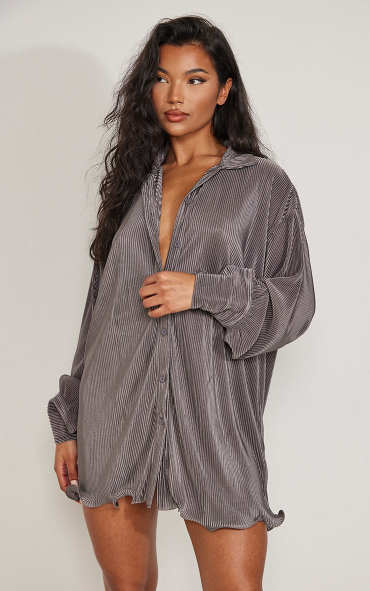https://cdn-img.prettylittlething.com/3/a/9/3/3a93d24ac4d354781a40a9ad6f27ee41818b5ca7_cnd0033_3.jpg