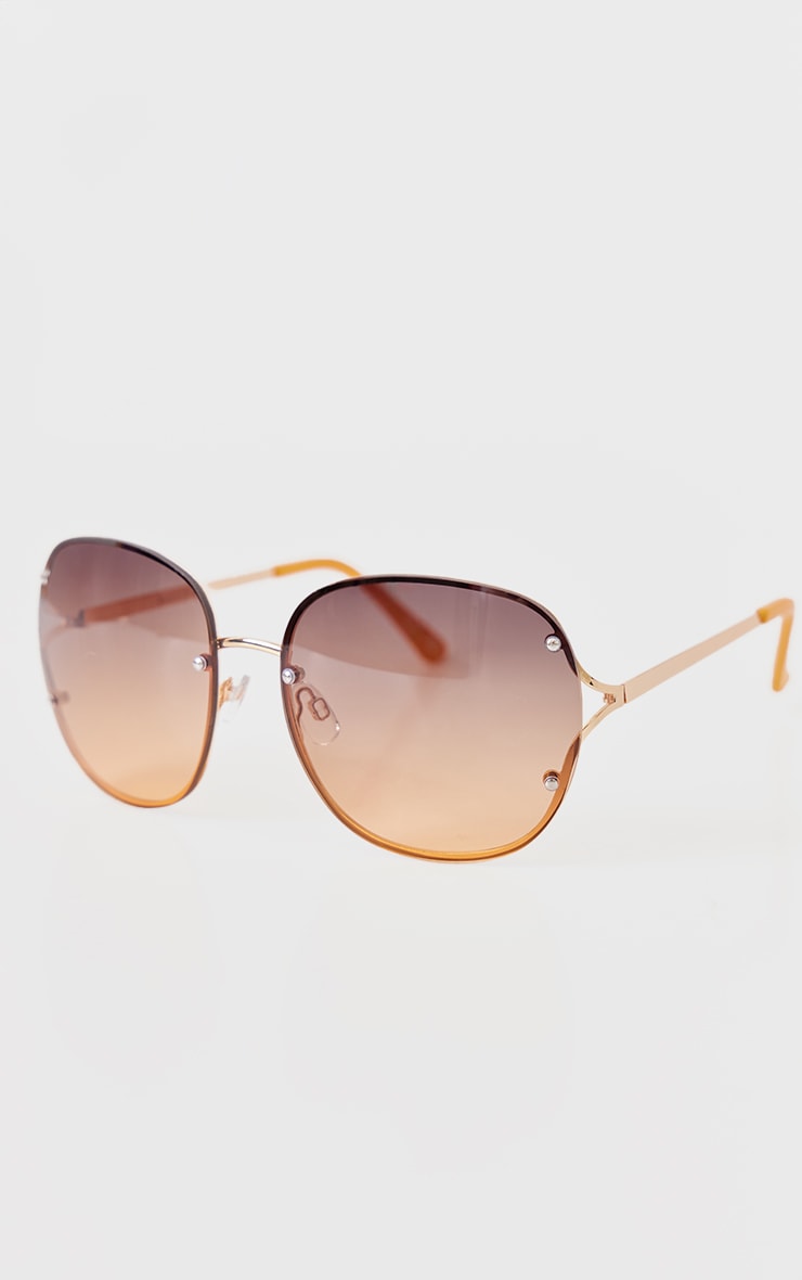 https://cdn-img.prettylittlething.com/4/5/e/1/45e114e3fb0617c2baec2a49f3c78b14933c88fb_cmp7921_3.jpg