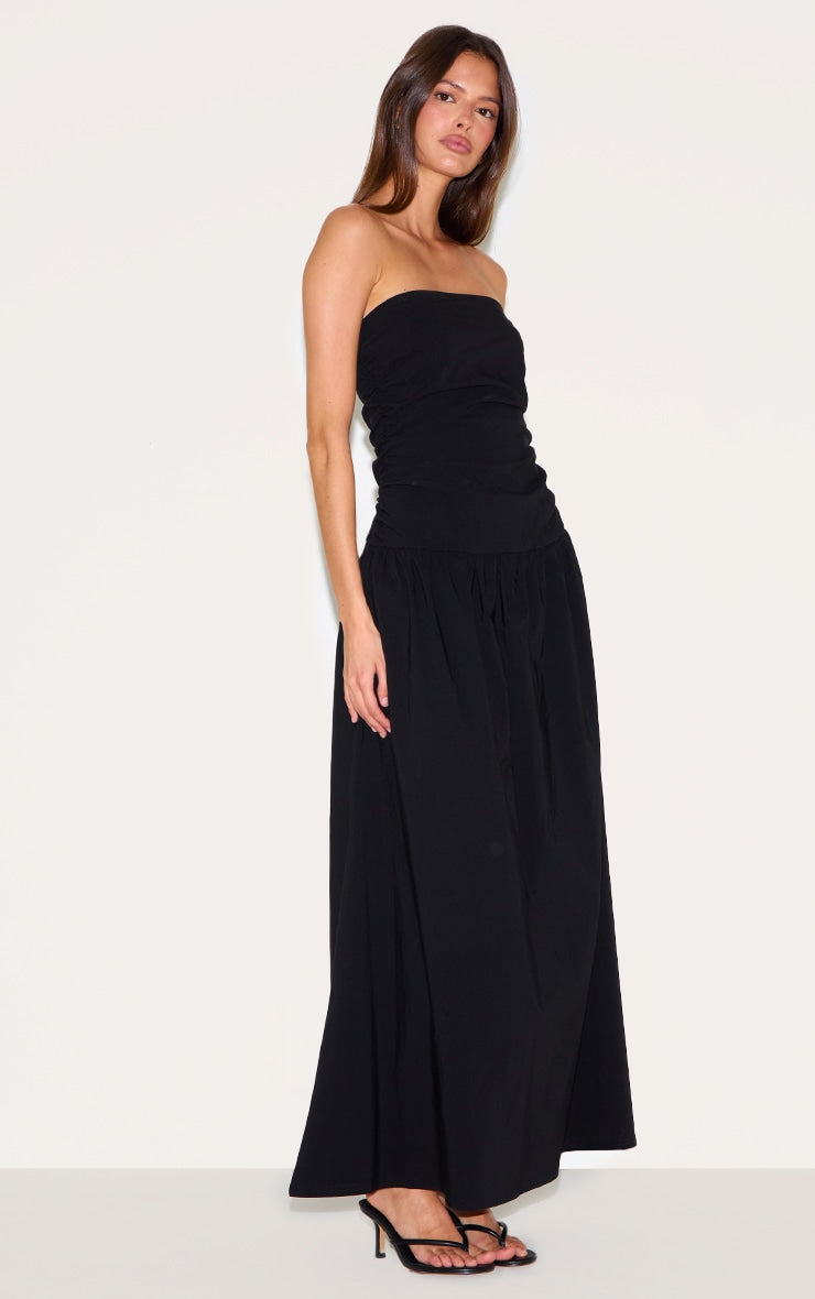 https://cdn-img.prettylittlething.com/6/a/a/7/6aa7aa2d7159431cfb7144113fb3ee8192f3b812_CNM8731_3_black_stretch_woven_bandeau_ruched_maxi_dress.jpg