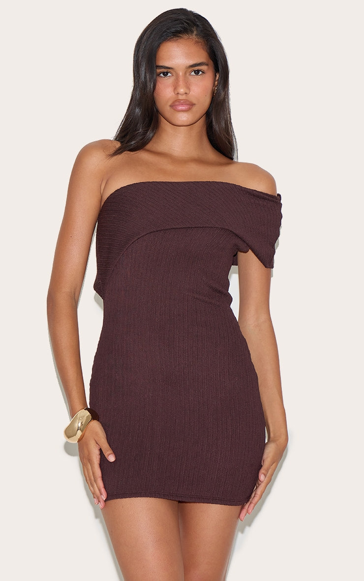https://cdn-img.prettylittlething.com/8/3/f/a/83fa664535e2420db0aa19080764d2516c1b21a8_CNM7511_1_chocolate_textured_one_shoulder_bardot_bodycon_dress.jpg