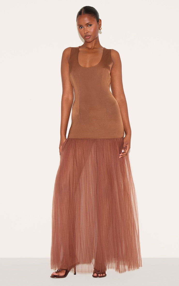 https://cdn-img.prettylittlething.com/b/4/c/e/b4ced1a04576666991fa1c84f803c1c3c33e0e99_CNM0557_3_chocolate_scoop_neck_drop_waist_maxi_dress.jpg