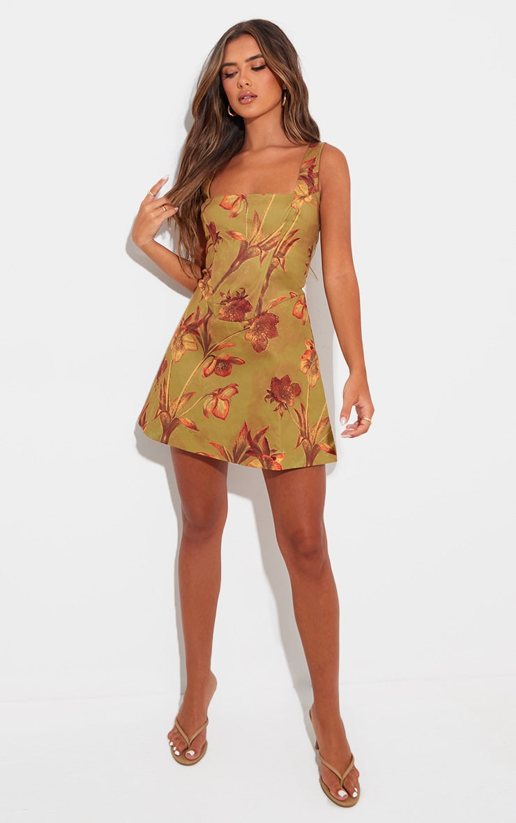 https://cdn-img.prettylittlething.com/b/9/4/d/b94d9b017dd0f50208fc7ecb041f3a307e854bd6_cnk0177_3.jpg