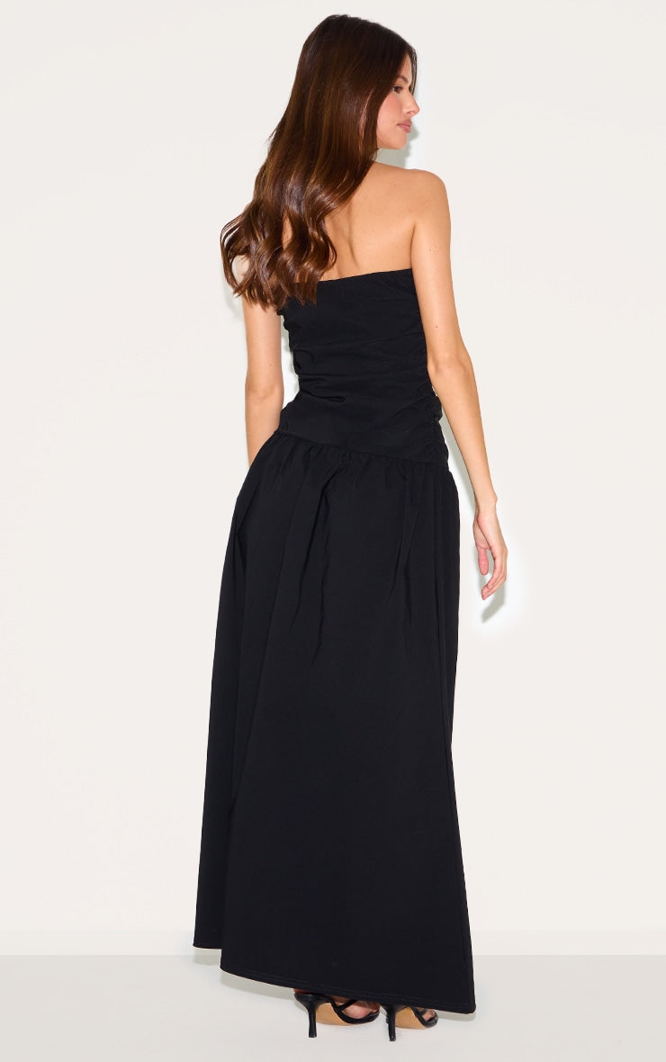 https://cdn-img.prettylittlething.com/c/9/3/f/c93f5195cc328c824252f76dabab6bb19e0f7ca2_CNM8731_2_black_stretch_woven_bandeau_ruched_maxi_dress.jpg