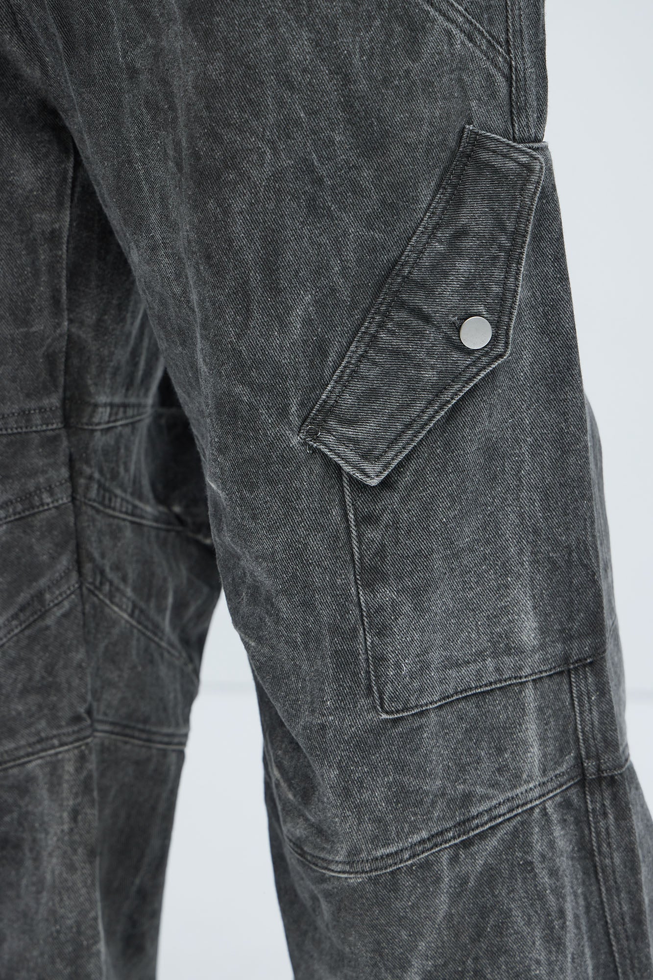 https://cdn.shopify.com/s/files/1/0293/9277/files/04-15-24_S7_24_ZDF01T420013_Grey_KF_AP_10-14-54_PLUS_70286_SG.jpg?v=1713384880