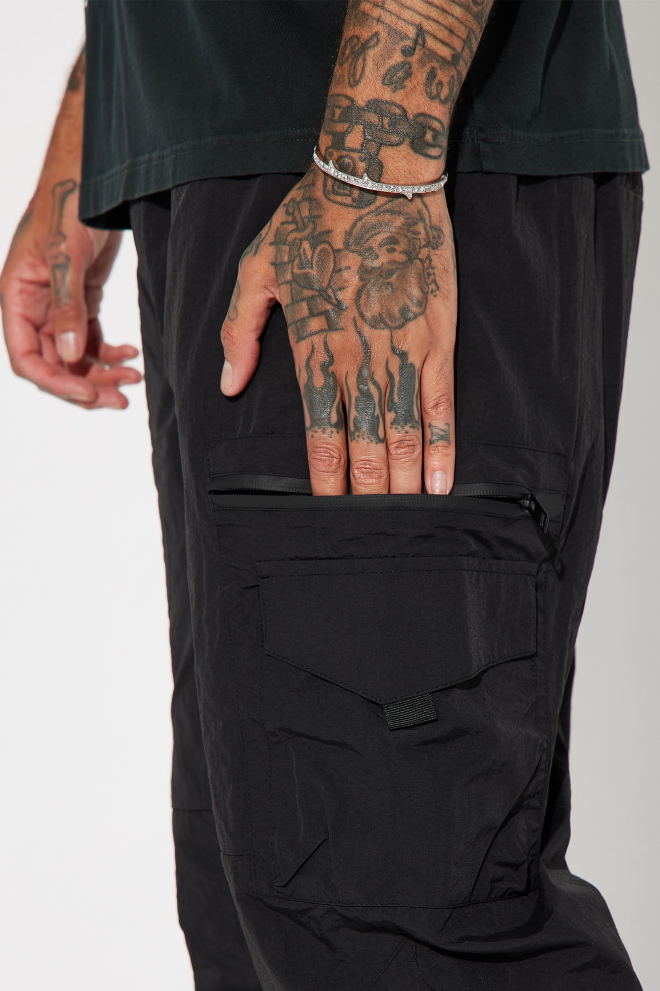 https://cdn.shopify.com/s/files/1/0293/9277/files/06-26-23Studio7_KF_DJ_9-30AM_40_TD9315_Black_22228_DG.jpg?v=1688425708
