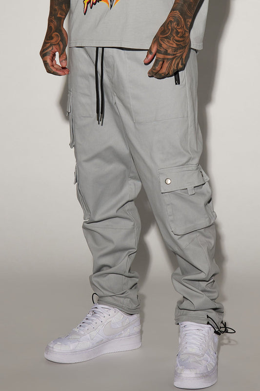 https://cdn.shopify.com/s/files/1/0293/9277/files/10-12-23Studio7_KF_DJ_10-44AM_33_AZ002T_Grey_P_17167_WG.jpg?v=1697669310