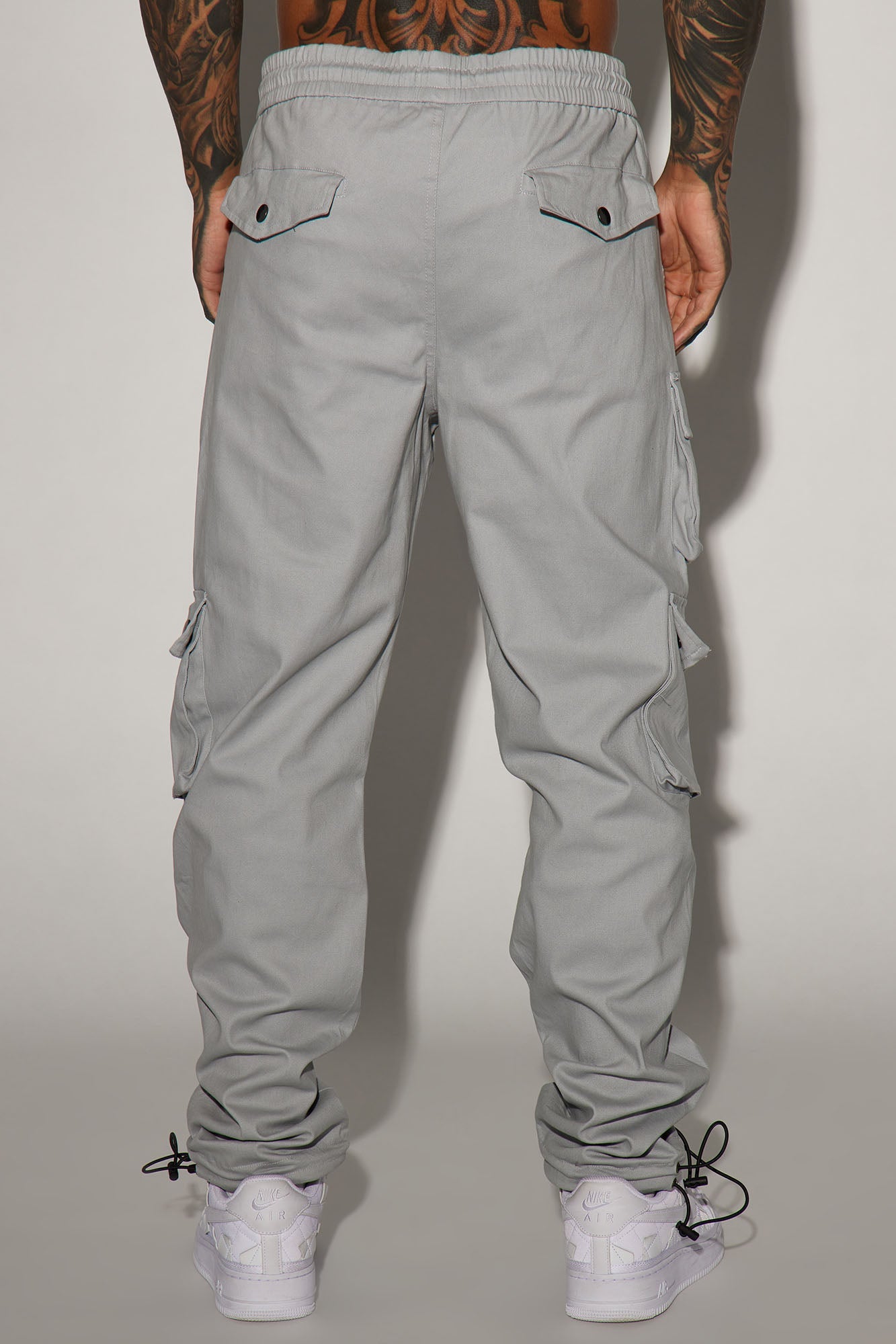 https://cdn.shopify.com/s/files/1/0293/9277/files/10-12-23Studio7_KF_DJ_10-44AM_33_AZ002T_Grey_P_17168_WG.jpg?v=1697669310