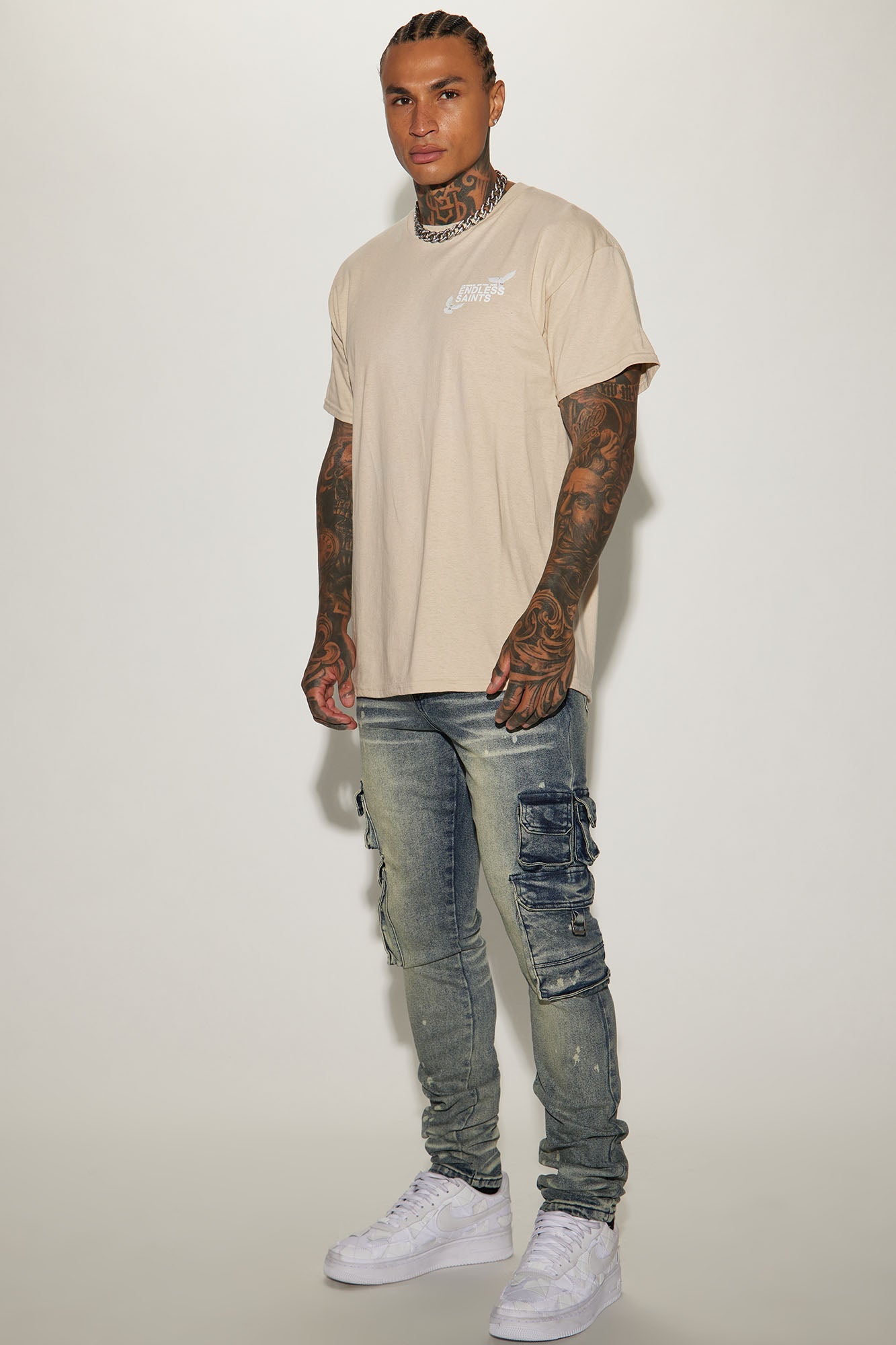 https://cdn.shopify.com/s/files/1/0293/9277/files/10-21-23Studio7_KJ_DJ_09-09-32_8_KARDEN_MediumWash_P_21143_DG.jpg?v=1698949476