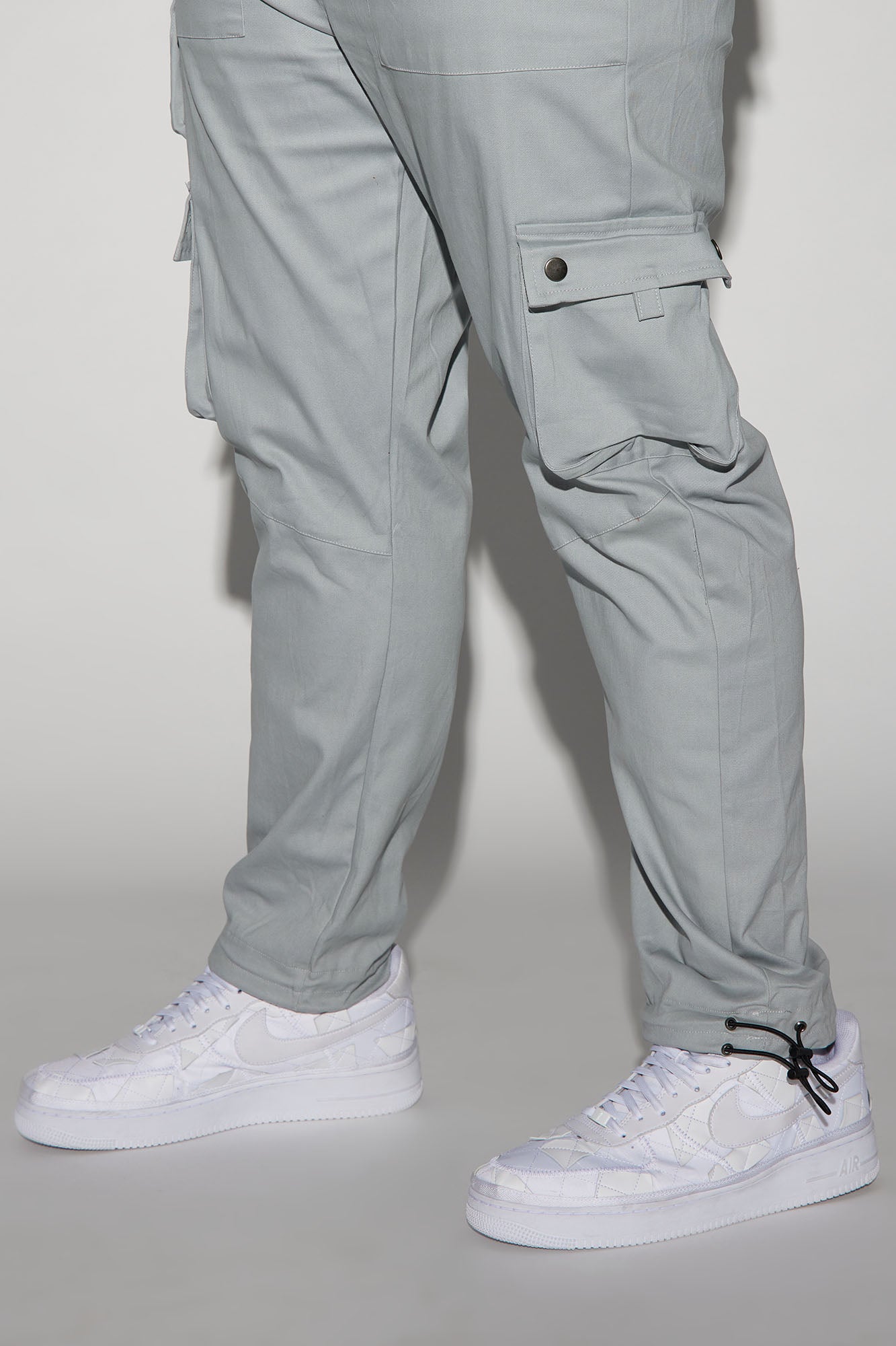 https://cdn.shopify.com/s/files/1/0293/9277/files/11-02-23STUDIO8_DT_PC_13-55-04_68_AZ002T_Grey_P_11398_PLUS_CM.jpg?v=1699312489