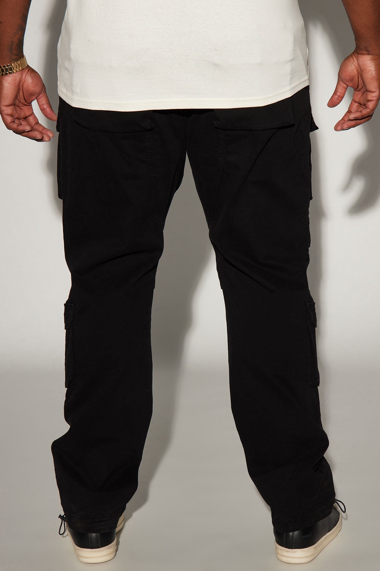 https://cdn.shopify.com/s/files/1/0293/9277/files/11-15-23Studio8_KT_AG_15-30-26_89_HD22B307_Black_P_PLUS_27442_ES.jpg?v=1744408976